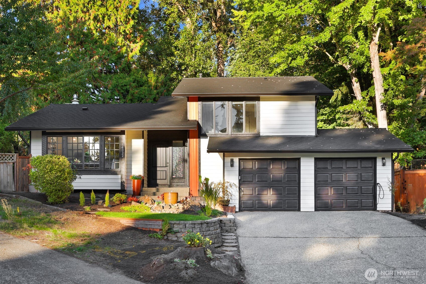 14032 110th Pl NE, Kirkland — 4 Bedrooms | 2.5 Bathrooms | 2,090 Sq Ft