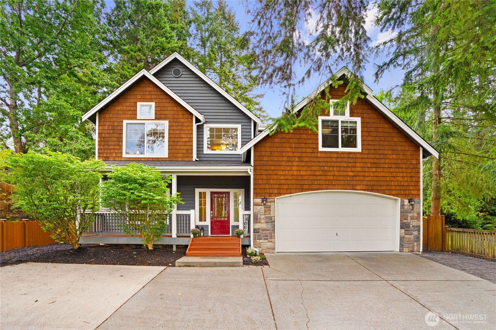 19028 37th Ave NE, Lake Forest Park — 4 Bedrooms | 2.5 Bathrooms | 2,960 Sq Ft